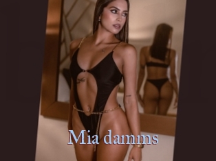 Mia_damms